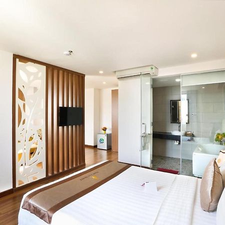 Ngoc Lan Hotel Danang Exterior photo